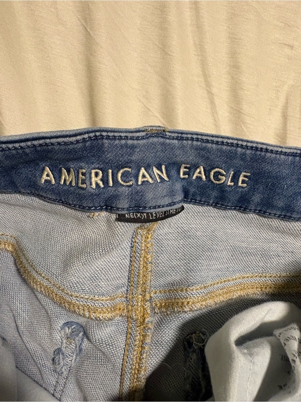 American Eagle Outfitters Light Wash High-Rise Women’s Jeans